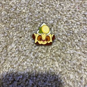 Munchlings pin like new condition authentic Disney pin